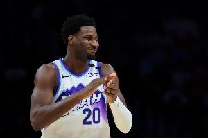 ClutchPoints曝勇士给JJJ的报价:库明加+希尔德+2首轮+薪资配平