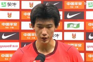 媒体人:0-5惨败后这些老国脚们让全队最小的赵松源面对镜头?